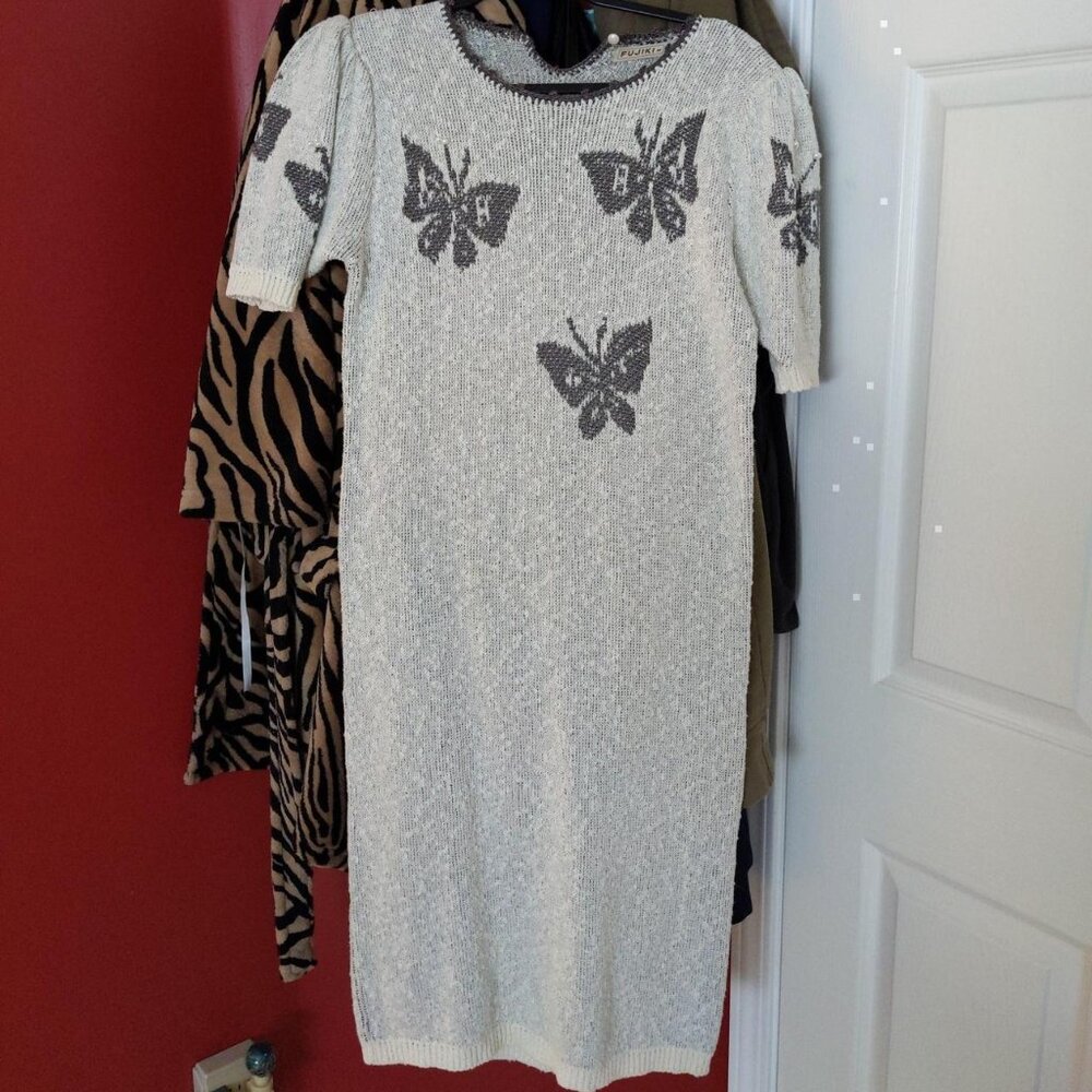 Beautiful 80s 90s midi dress with butterfly and faux Pearl accents
